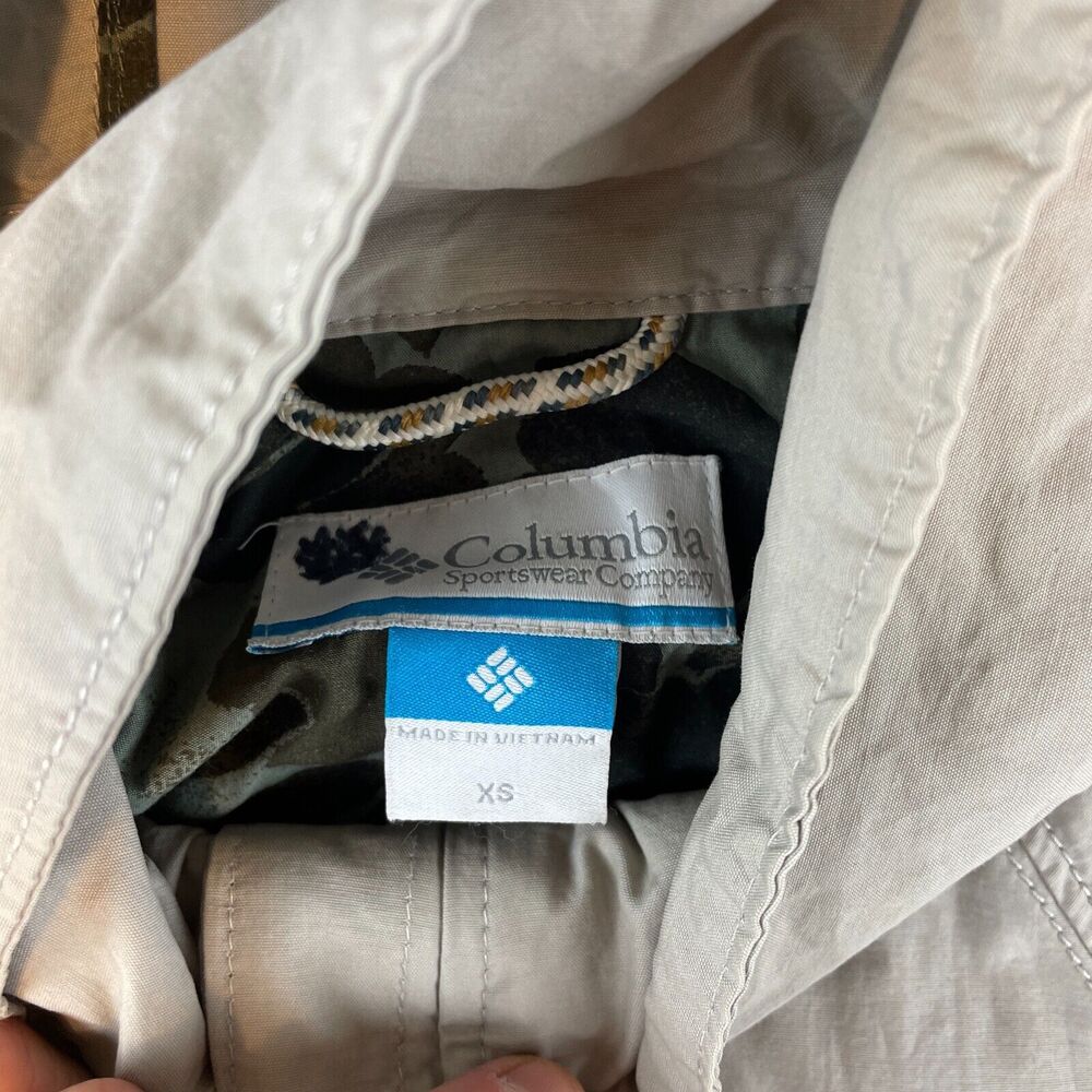 Columbia Womens Hiking Long Rain Jacket Sz XS Khaki Beige Zip Hood Cinch - Picture 9 of 16